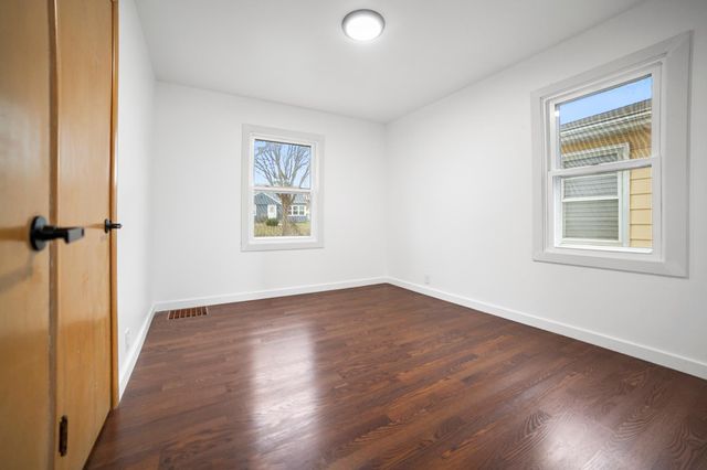 5152 Washburn Avenue N, Minneapolis, MN 55430