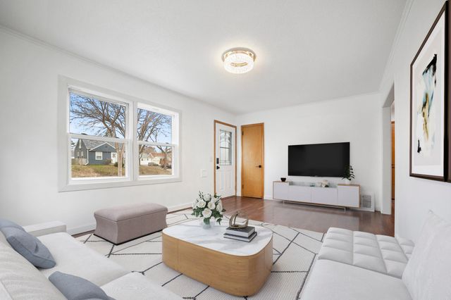 5152 Washburn Avenue N, Minneapolis, MN 55430