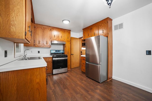 5152 Washburn Avenue N, Minneapolis, MN 55430