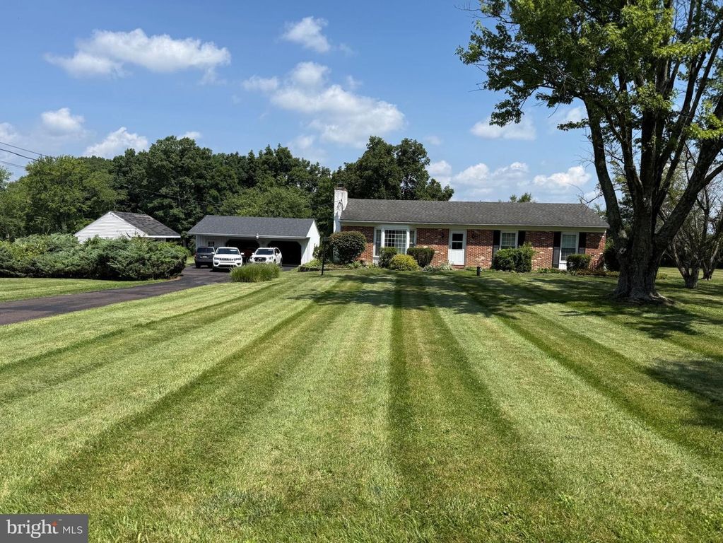 150 IRISH MEETINGHOUSE RD, PERKASIE, PA 18944 — exterior