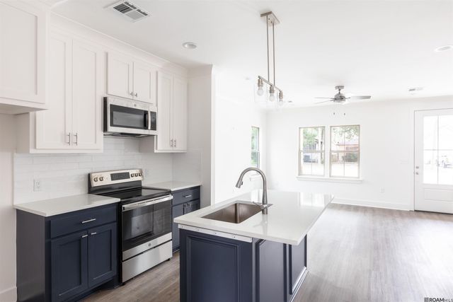 205 Evergreen Dr, Baton Rouge, LA 70806