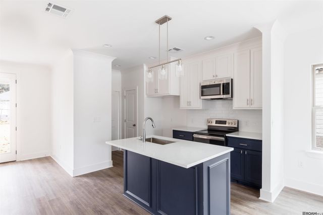 205 Evergreen Dr, Baton Rouge, LA 70806