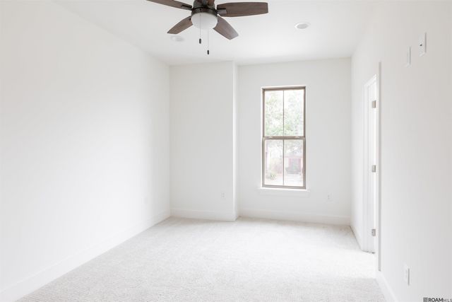 205 Evergreen Dr, Baton Rouge, LA 70806