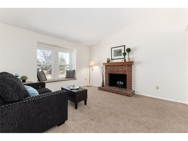 8824 W Ontario Ave, Littleton, CO 80128