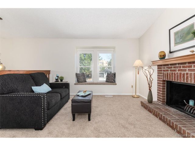 8824 W Ontario Ave, Littleton, CO 80128