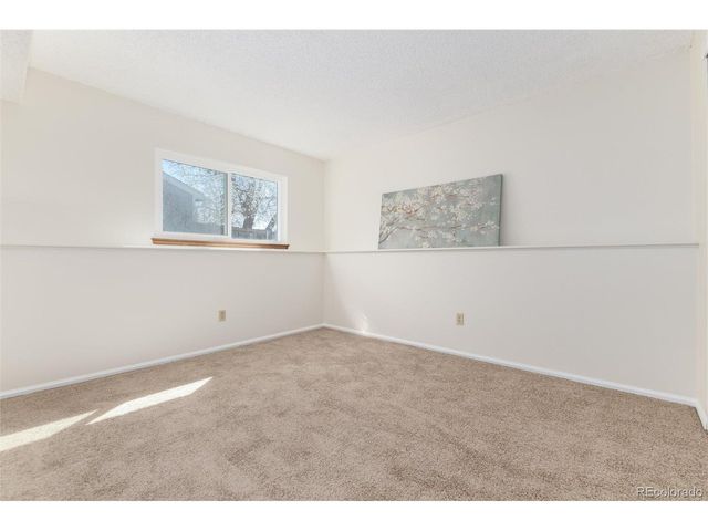 8824 W Ontario Ave, Littleton, CO 80128