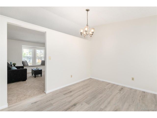 8824 W Ontario Ave, Littleton, CO 80128