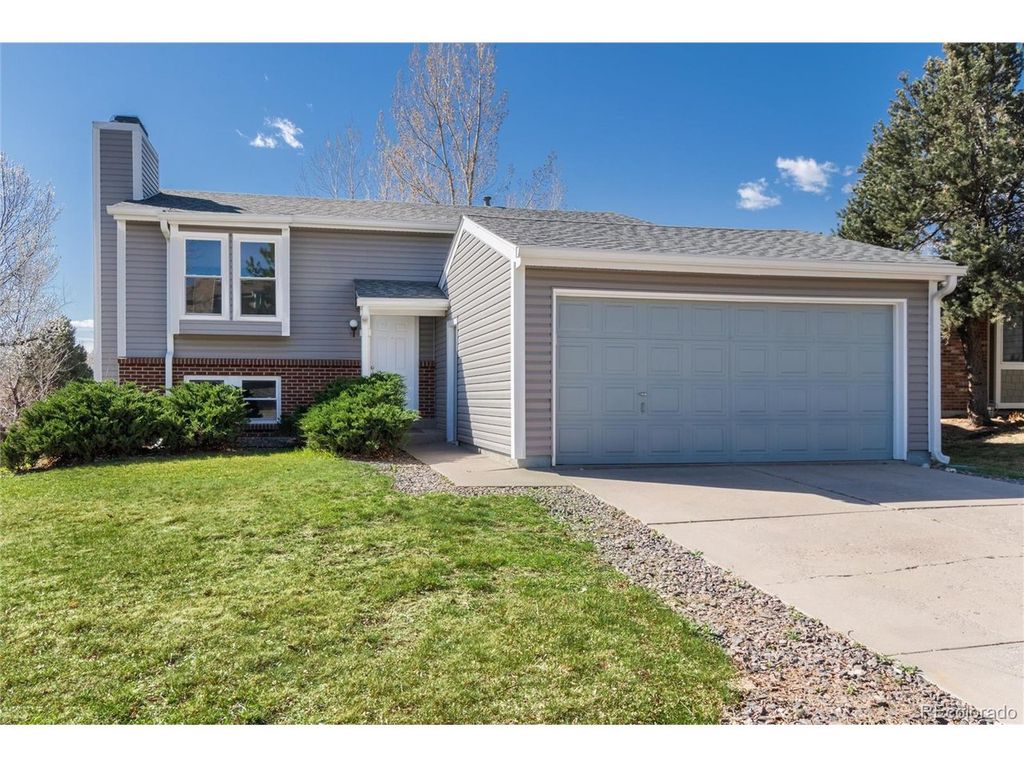 8824 W Ontario Ave, Littleton, CO 80128