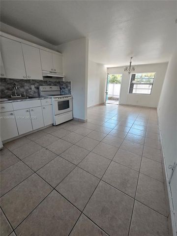 15 W 9th St 3, Hialeah, FL 33010