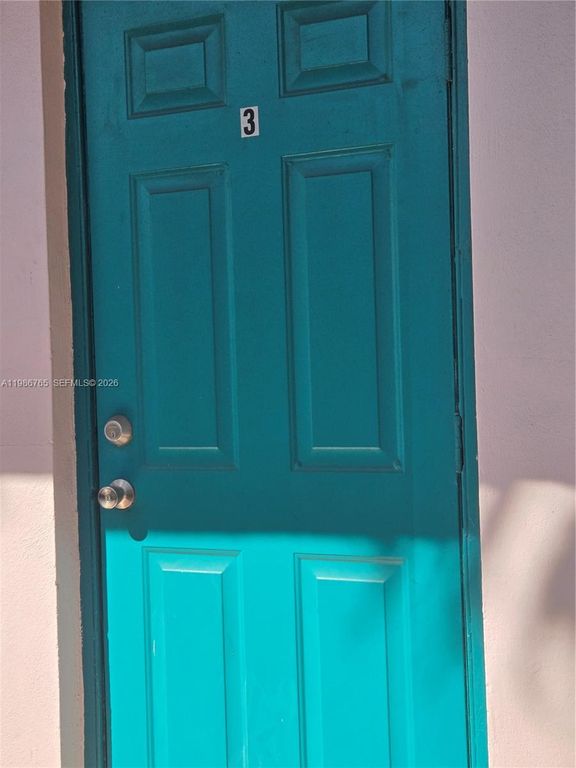 15 W 9th St 3, Hialeah, FL 33010