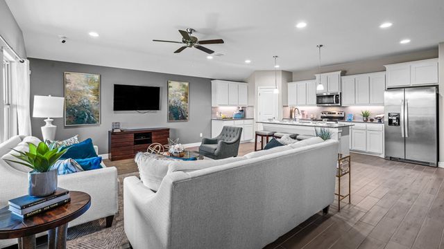 441 LIVINGSTON Drive, Desoto, TX 75115