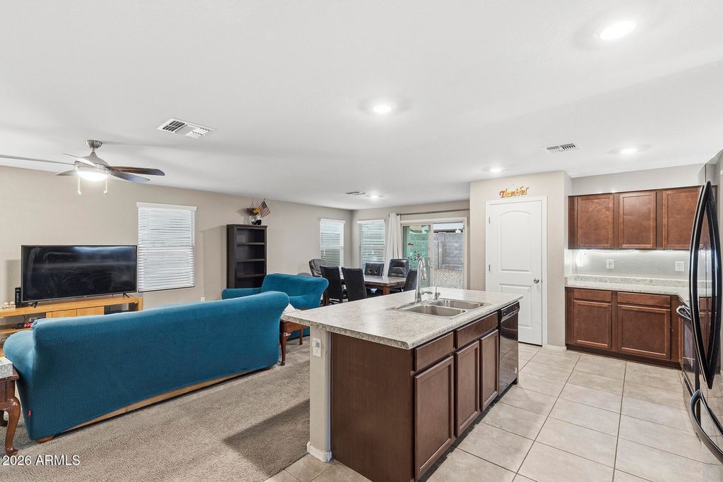 Image 9 of property listing at 19888 W JACKSON Street, Buckeye, AZ 85326