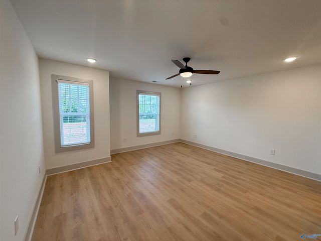 18 Whispering Oaks, Huntsville, AL 35824