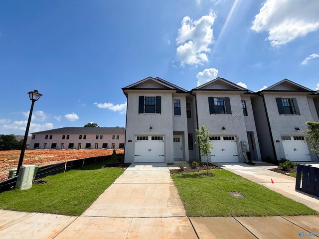 18 Whispering Oaks, Huntsville, AL 35824