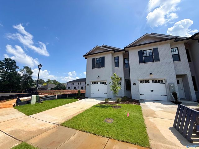 18 Whispering Oaks, Huntsville, AL 35824