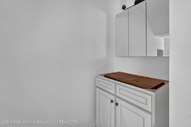 1115 Regent Street, Lansing, MI 48912