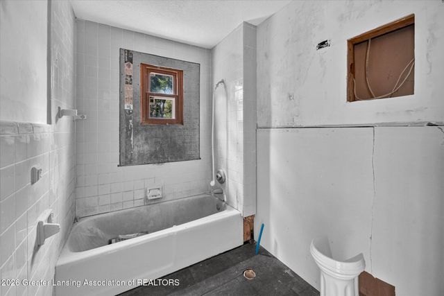 1115 Regent Street, Lansing, MI 48912