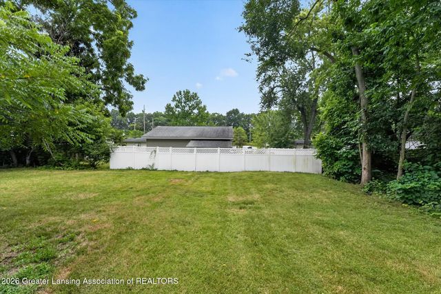 1115 Regent Street, Lansing, MI 48912