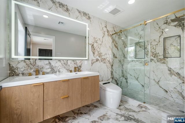 42 2nd Street, Dumont, NJ 07628