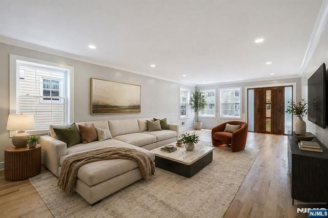 42 2nd Street, Dumont, NJ 07628