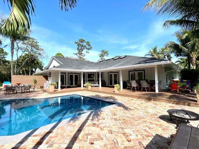 14256 Greentree Trail, Wellington, FL 33414