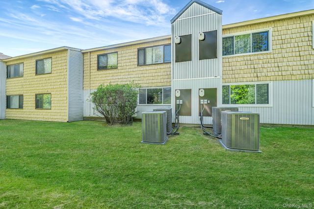 197 N Pointe Circle 197, Coram, NY 11727