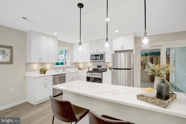 3820 WINTERSET DR, Annandale, VA 22003