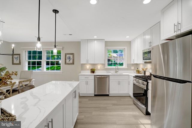 3820 WINTERSET DR, Annandale, VA 22003