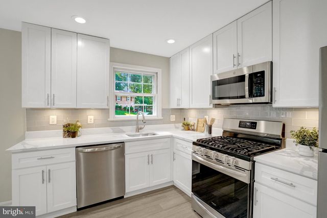 3820 WINTERSET DR, Annandale, VA 22003