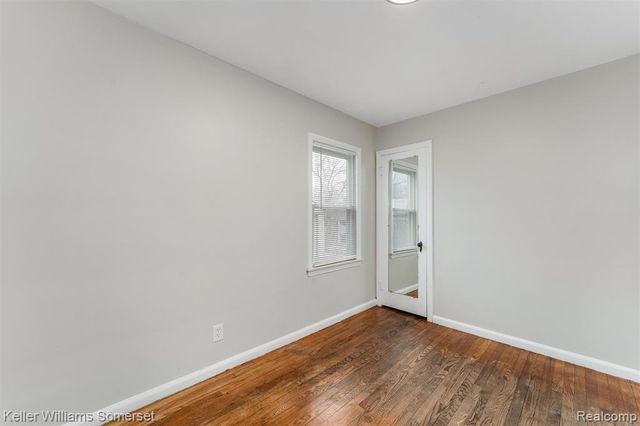 19163 Kenosha Street, Harper Woods, MI 48225