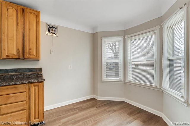 19163 Kenosha Street, Harper Woods, MI 48225