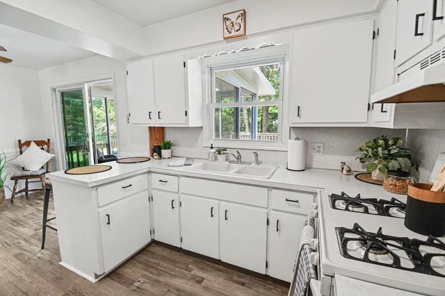 8137 Hearthway Avenue, Jenison, MI 49428