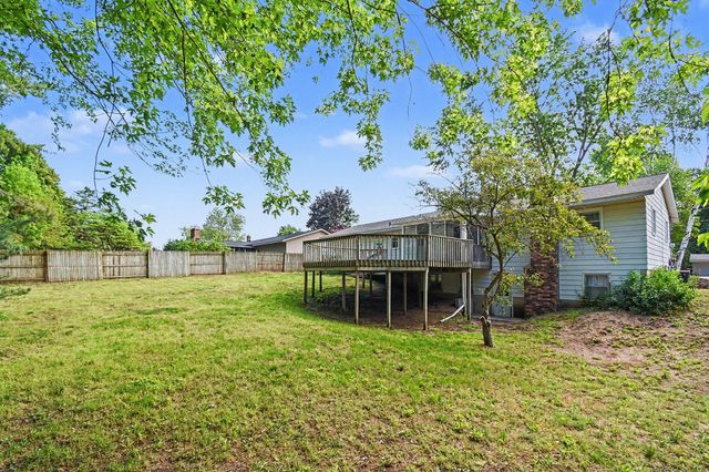 8137 Hearthway Avenue, Jenison, MI 49428