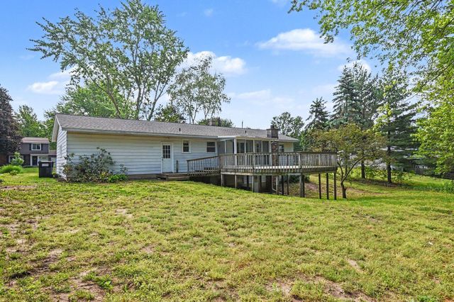8137 Hearthway Avenue, Jenison, MI 49428