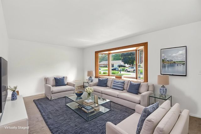 8137 Hearthway Avenue, Jenison, MI 49428
