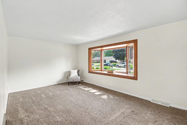 8137 Hearthway Avenue, Jenison, MI 49428