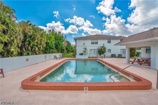 203 SE 15th PL 214, Cape Coral, FL 33990