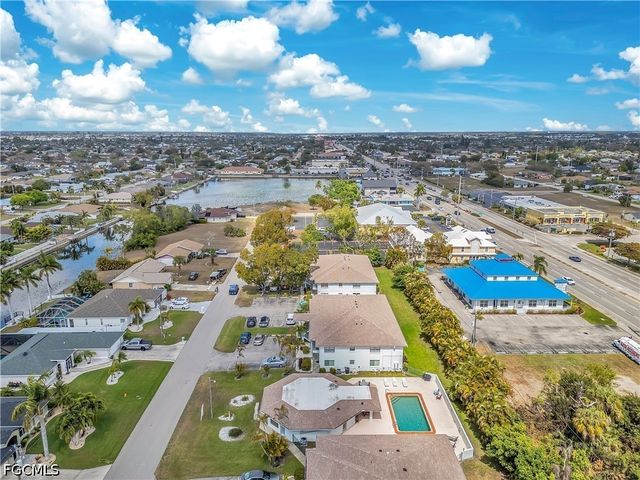 203 SE 15th PL 214, Cape Coral, FL 33990