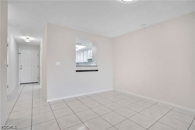 203 SE 15th PL 214, Cape Coral, FL 33990