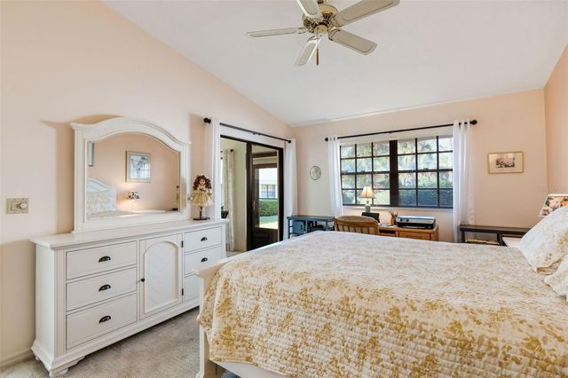 5531 HAMPSTEAD HEATH 44, Sarasota, FL 34235