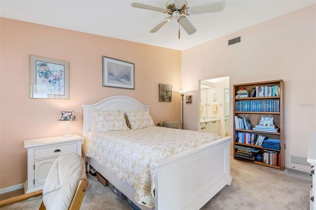 5531 HAMPSTEAD HEATH 44, Sarasota, FL 34235