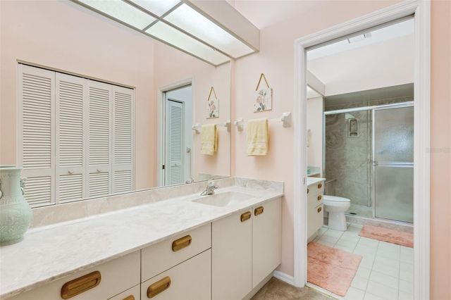 5531 HAMPSTEAD HEATH 44, Sarasota, FL 34235