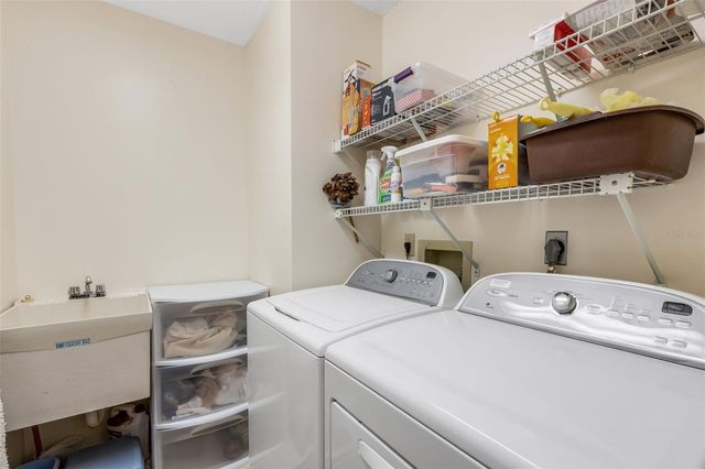 5531 HAMPSTEAD HEATH 44, Sarasota, FL 34235