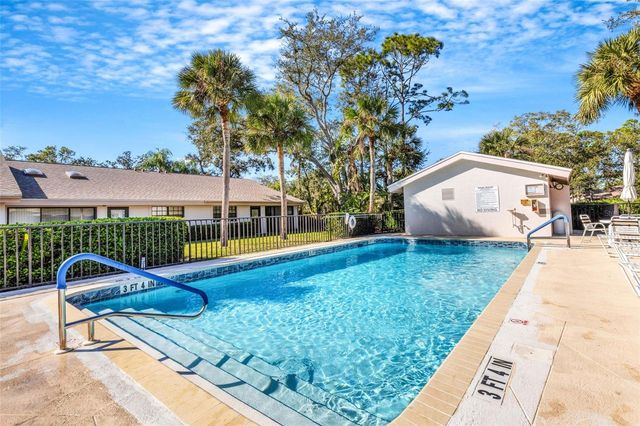 5531 HAMPSTEAD HEATH 44, Sarasota, FL 34235