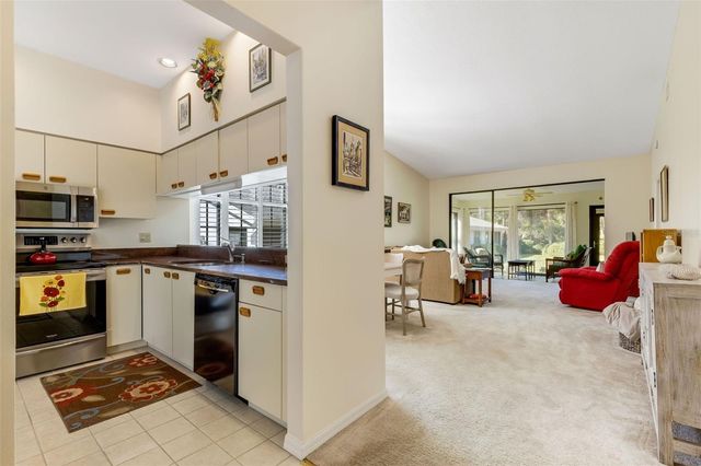 5531 HAMPSTEAD HEATH 44, Sarasota, FL 34235