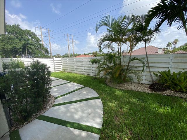 13255 SW 106th Ave, Miami, FL 33176