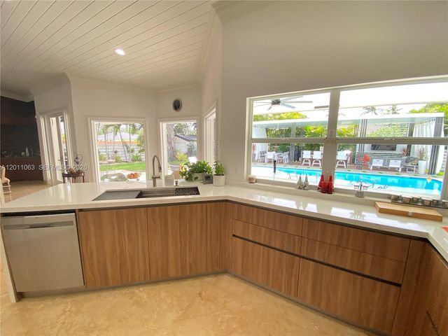 13255 SW 106th Ave, Miami, FL 33176