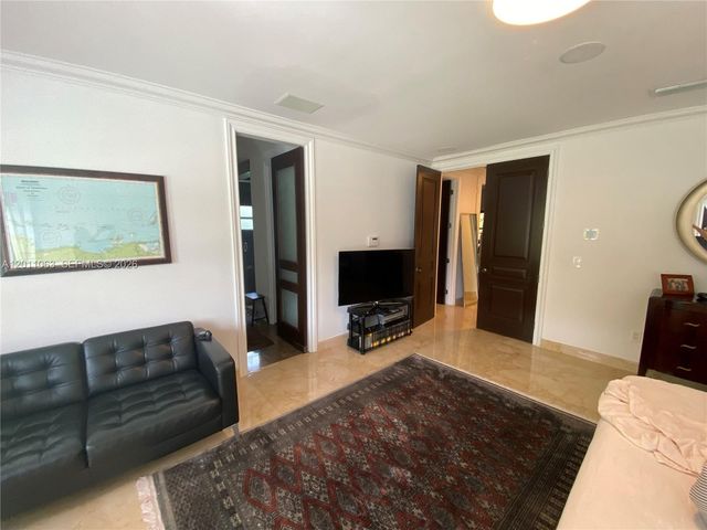 13255 SW 106th Ave, Miami, FL 33176