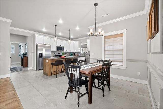 603 Woodplains Avenue, Tontitown, AR 72762