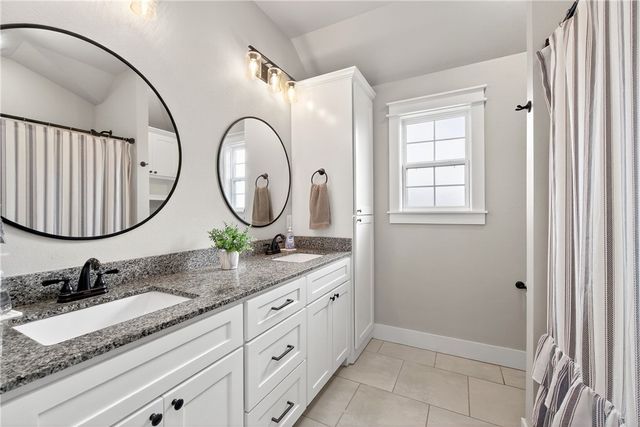 603 Woodplains Avenue, Tontitown, AR 72762